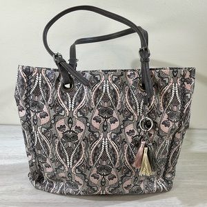 Sakroots Loyola Gen tote bag